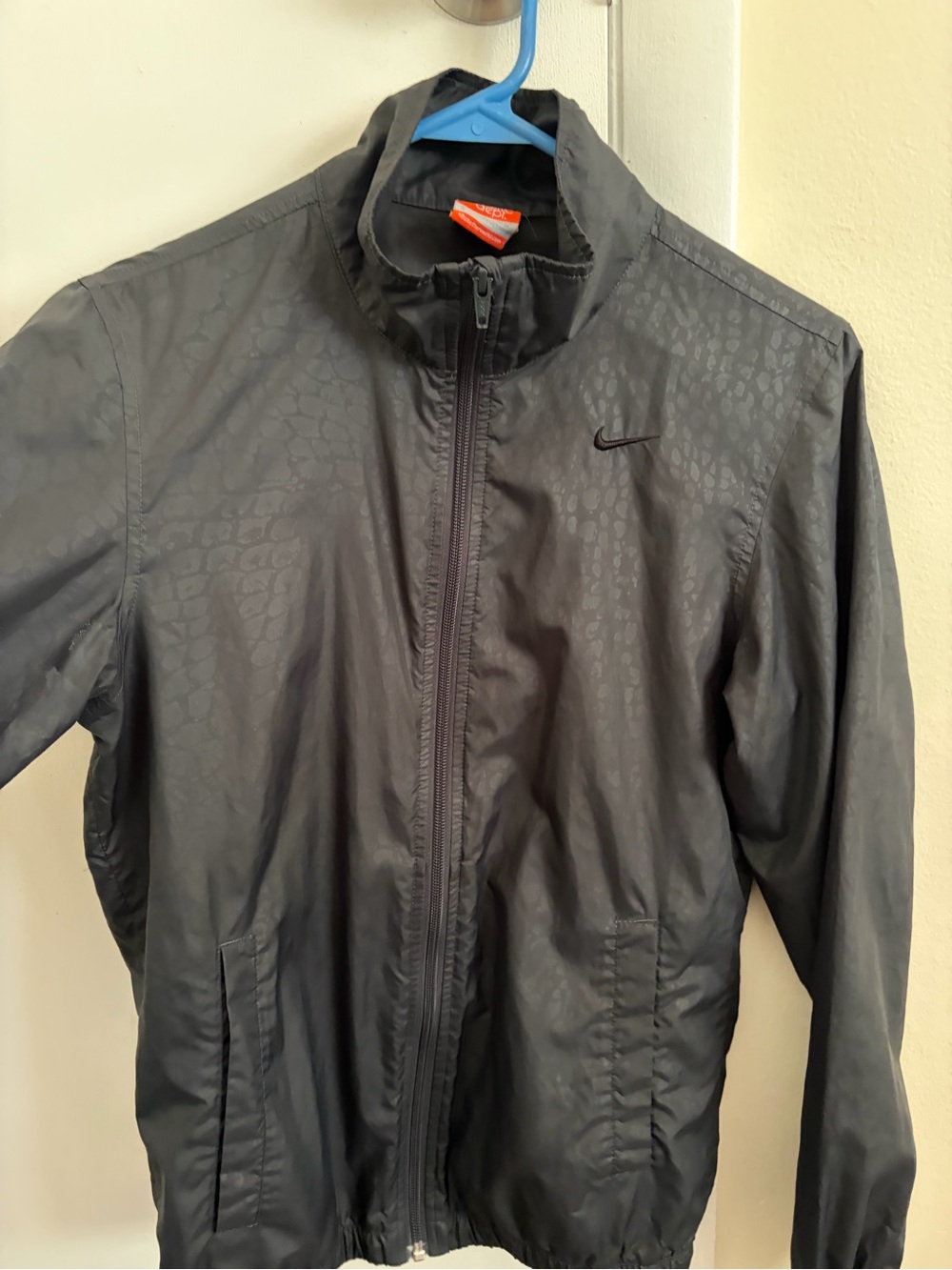 Nike Women’s Black Lightweight Full-Zip Jacket
